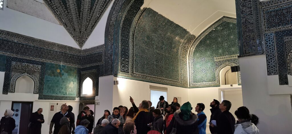 Du betrachtest gerade Die Sprache der einander hervorbringenden Tugenden bei Maulana Dschalaladdin Rumi